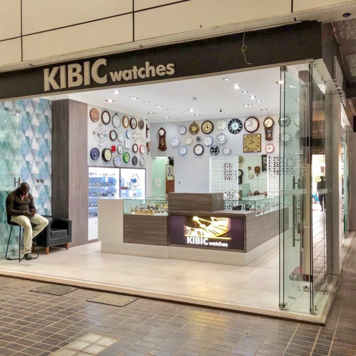 Watch shop 2024 sarit centre